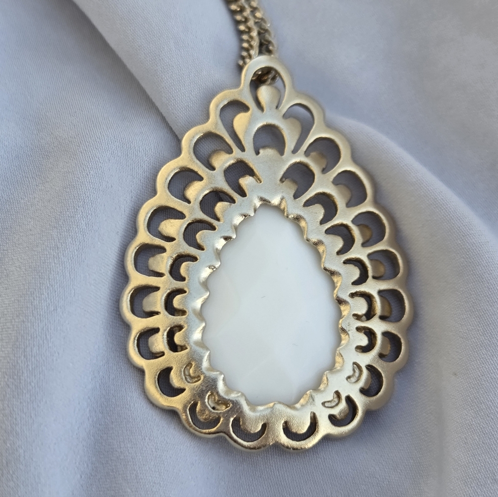 HTF Vintage Kendra Scott Nelly Necklace In Gokd Setting